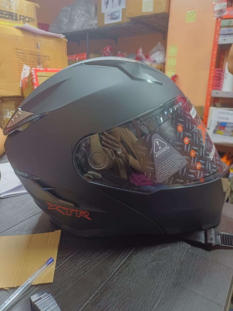 Casco XTR Helmets Integral Negro Mate con Visor de Policarbonato